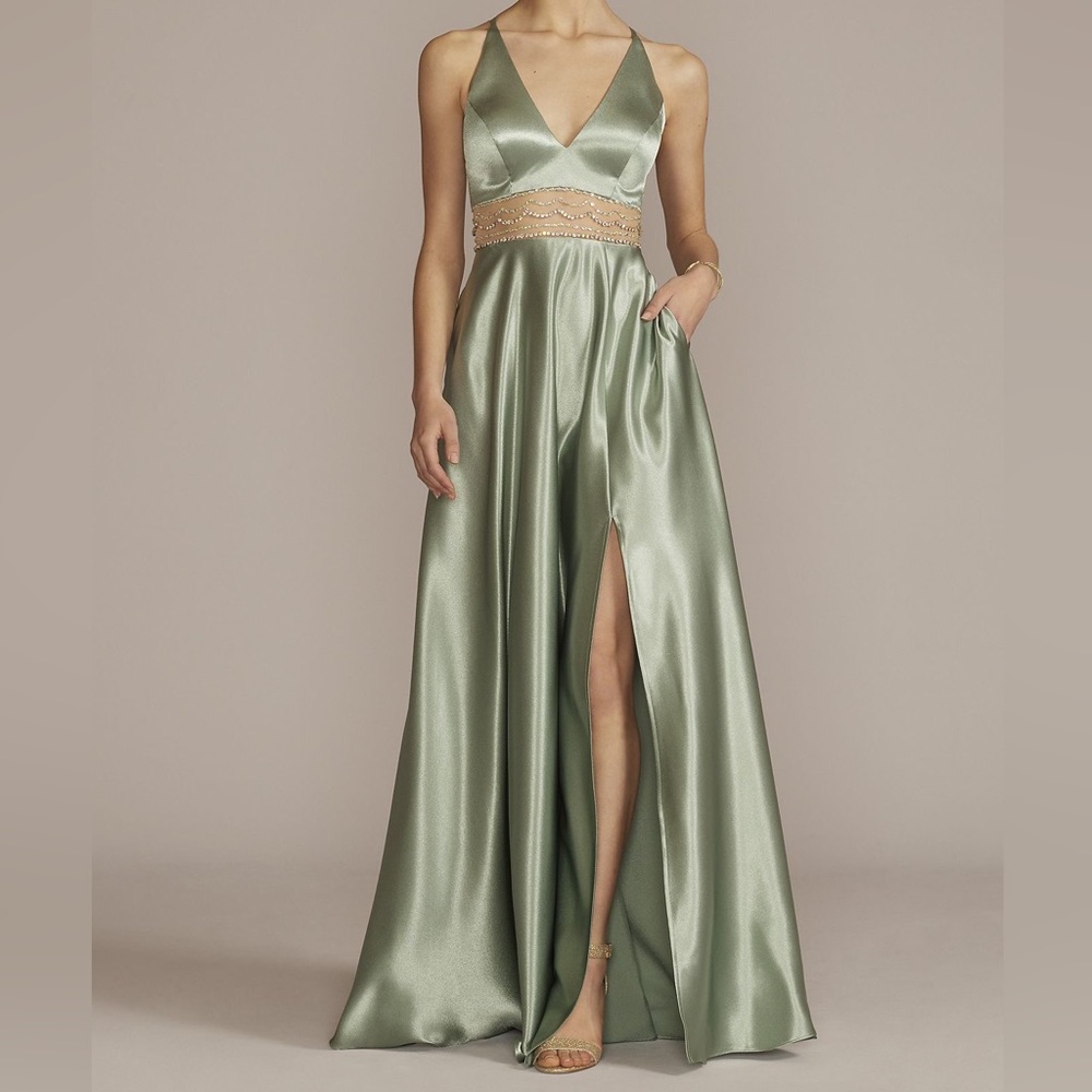 Brand New Jules & Cleo prom dress size 6 Sage Green WITH POCKETS